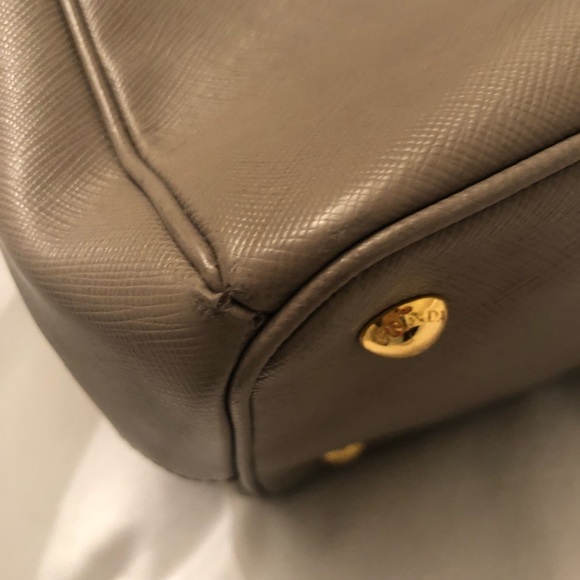 SOLD Prada Saffiano SOLD - Picture 8 of 8